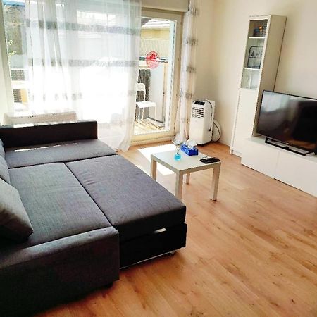 Cozy Sunshine Apartment With Balcony 4 Persons Max Іврі-сюр-Сен Екстер'єр фото