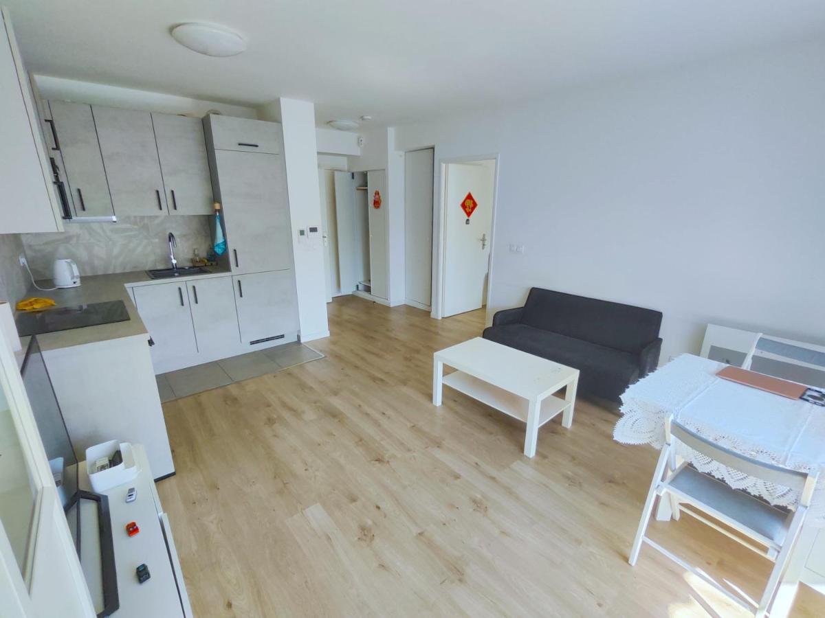 Cozy Sunshine Apartment With Balcony 4 Persons Max Іврі-сюр-Сен Екстер'єр фото